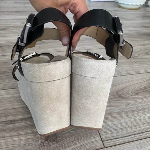 Colby Wedge Sandals - Picture 8 of 9